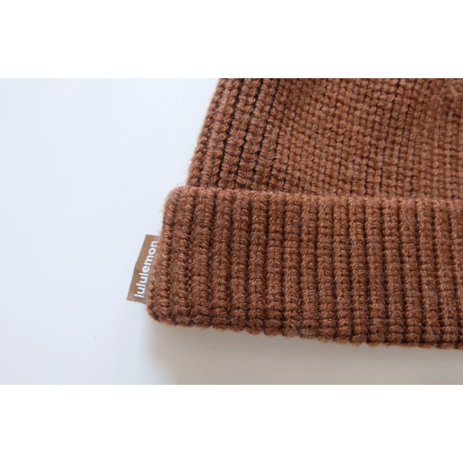 Lululemon Lululemon Wool Blend Ribbed Brown Knit Beanie Hat O/S 2022 Women Activewear Winter Hat Beanie Brown Logo Knit Wool Blend Beanie Women O/S 2022 Size ONE SIZE - 3 Thumbnail