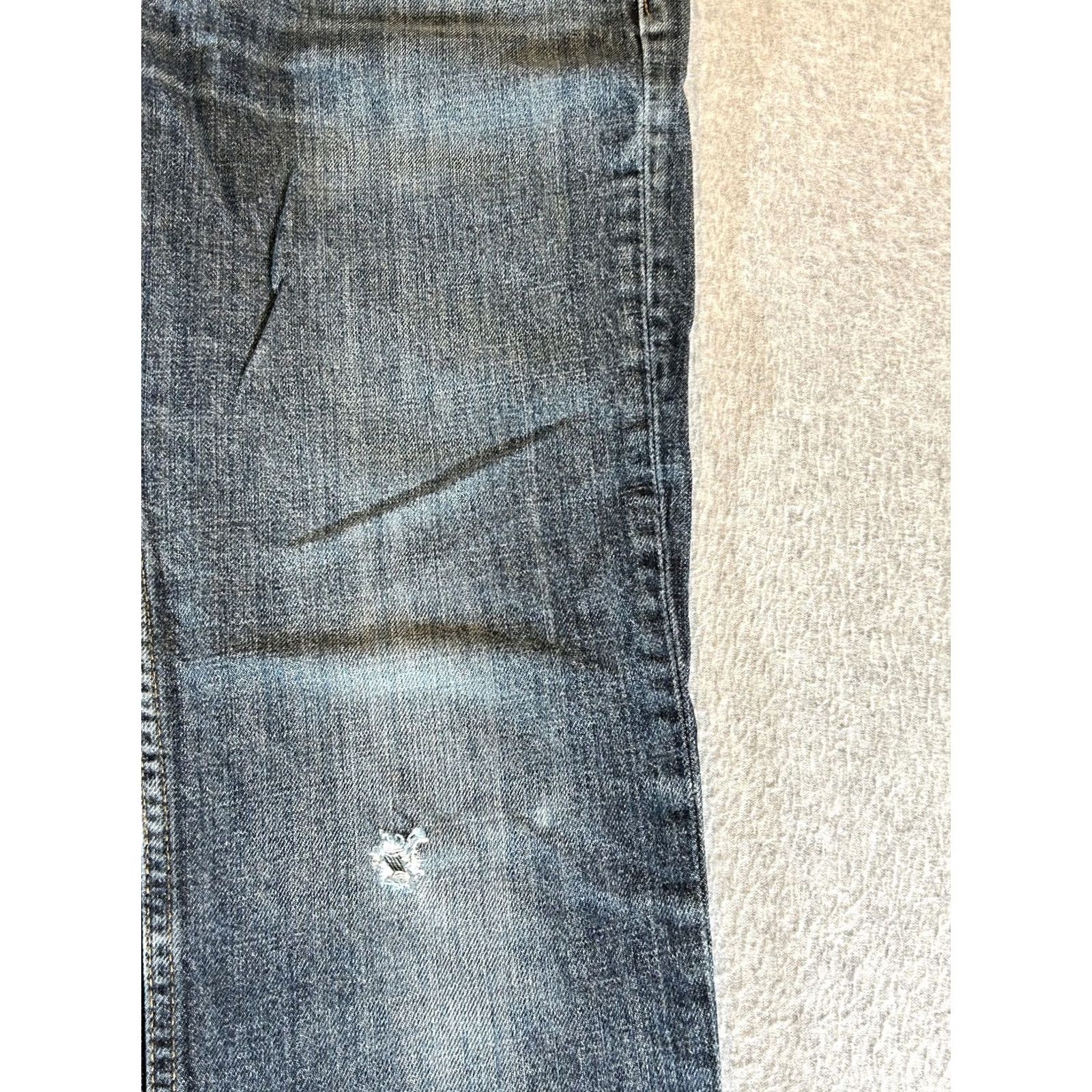 Levi's Levi's 514 Jeans Mens 32x32 Straight Regular Fit Medium Wash Blue Denim Distressed Pockets Regular Mens 32 Blue Size US 32 / EU 48 - 2 Thumbnail