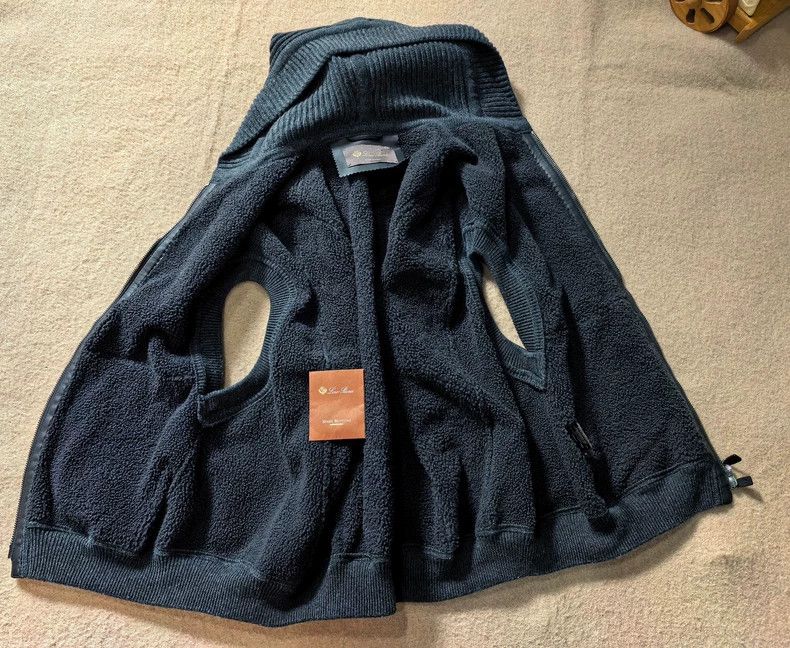 Loro Piana LORO PIANA A vest with a cloak on his head and beard Size S / US 4 / IT 40 - 3 Thumbnail