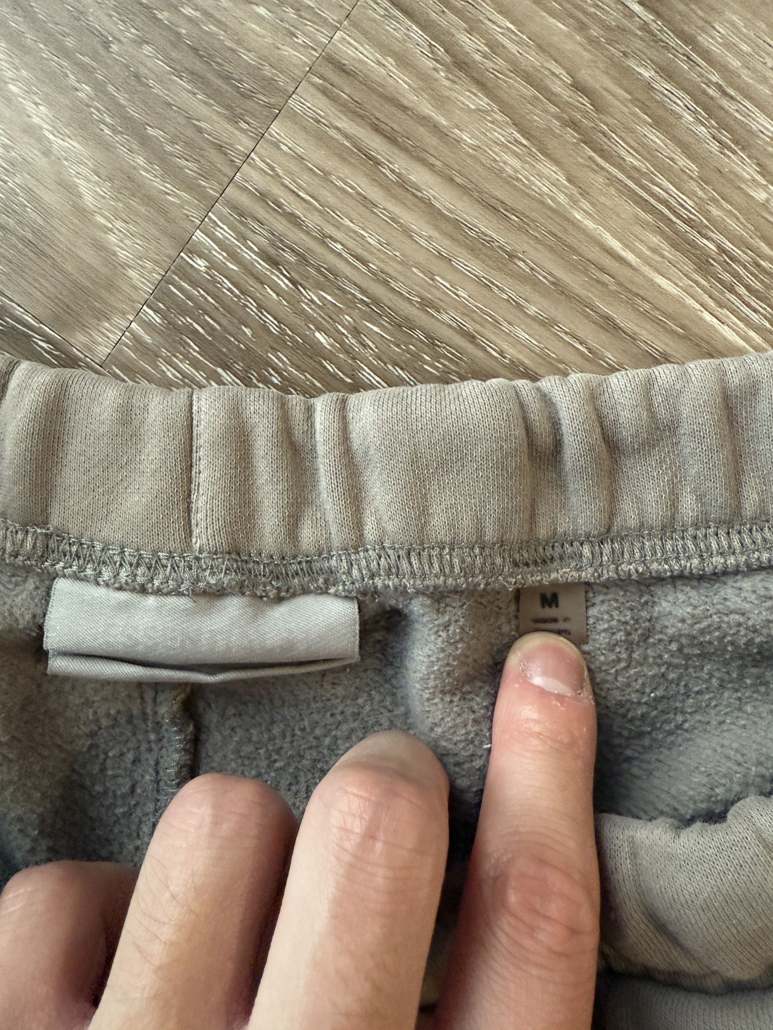 Essentials FOG Essentials shorts in destroyed look Size US 32 / EU 48 - 3 Thumbnail