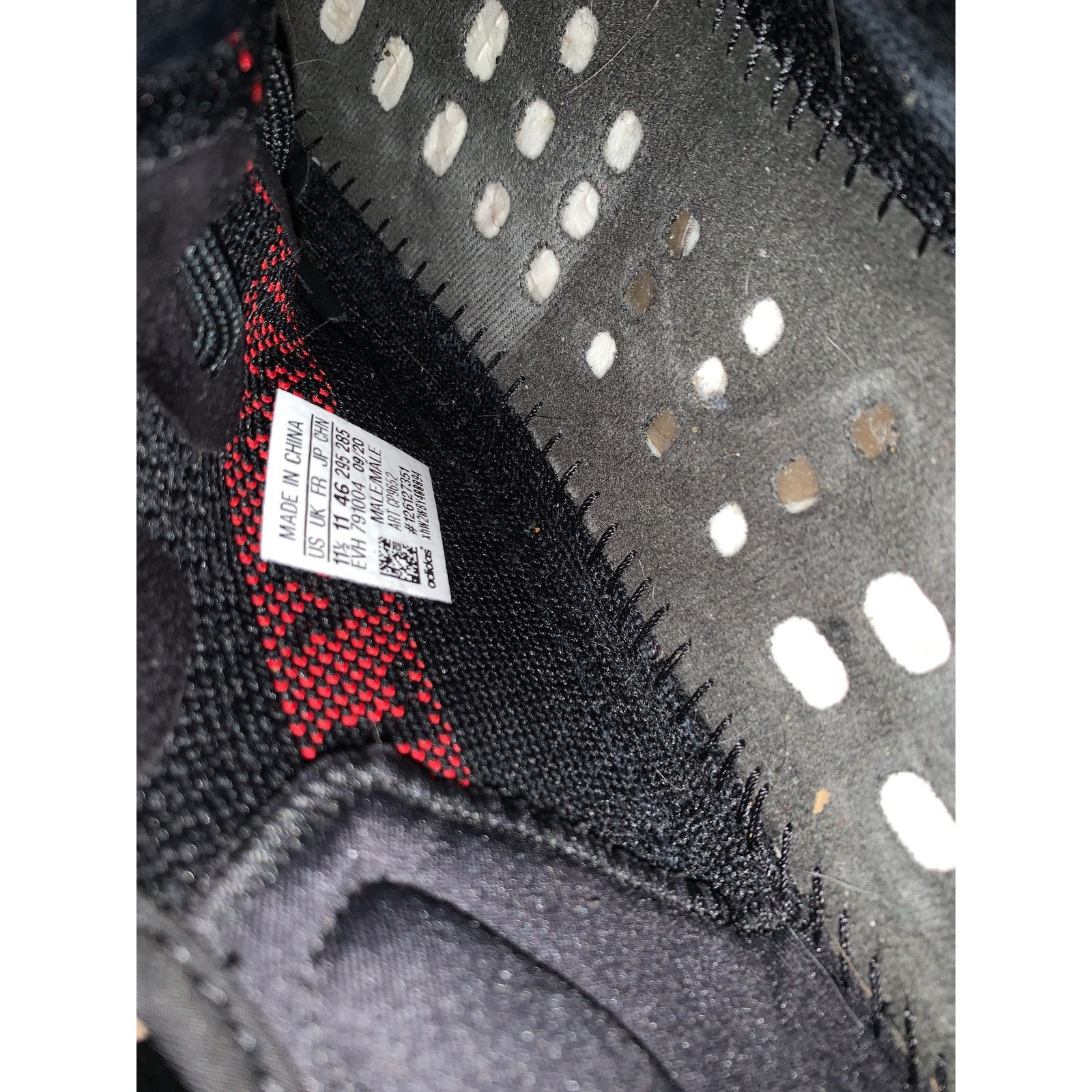 Adidas adidas Yeezy Boost 350 V2 Black Red Size 11.5 Used Size US 11.5 / EU 44-45 - 7 Thumbnail