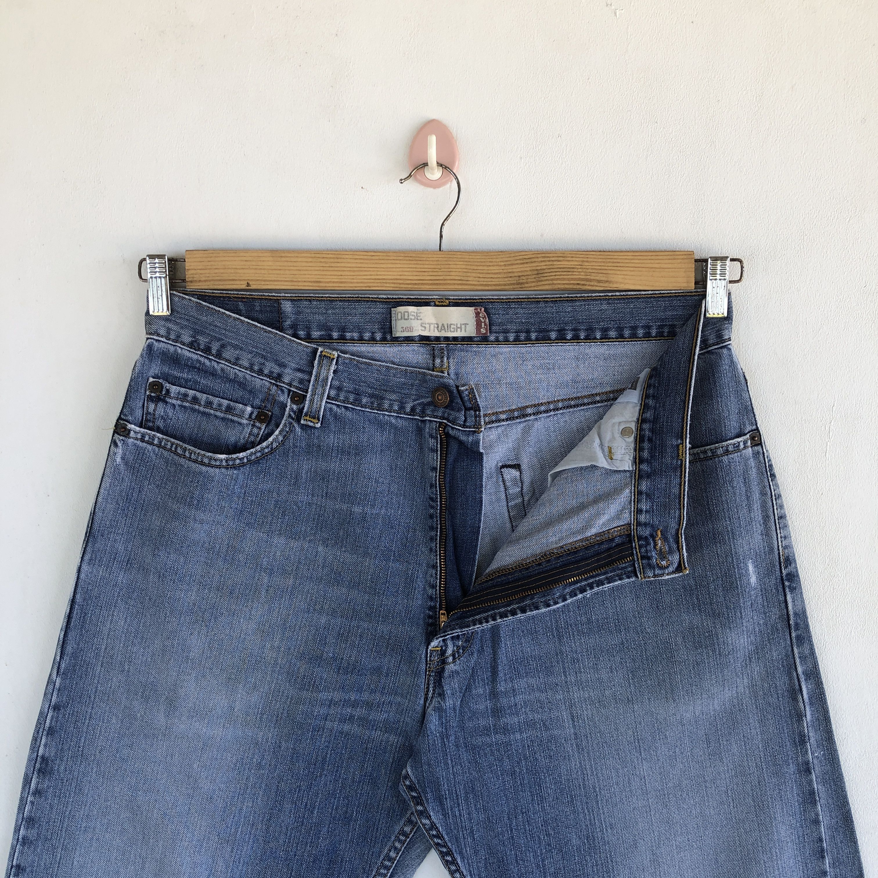Levi's Vintage Levis 569 Baggy Jeans Levi's Light Wash Faded Denim Size US 36 / EU 52 - 6 Thumbnail