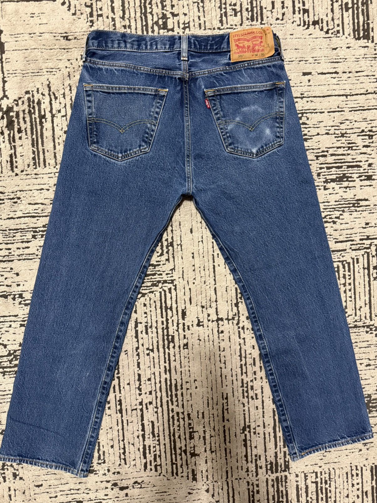 Levi's Vintage Clothing << VINTAGE LEVI JEANS >> Size US 34 / EU 50 - 1 Thumbnail