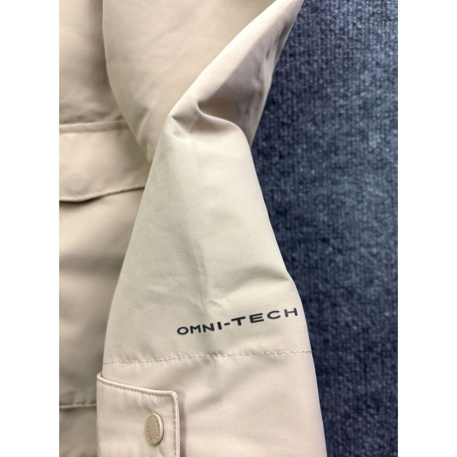 Vintage Columbia Jacket Womens M Beige Omni-Tech Hooded Waterproof Pockets Regular Zip Size M / US 6-8 / IT 42-44 - 4 Thumbnail