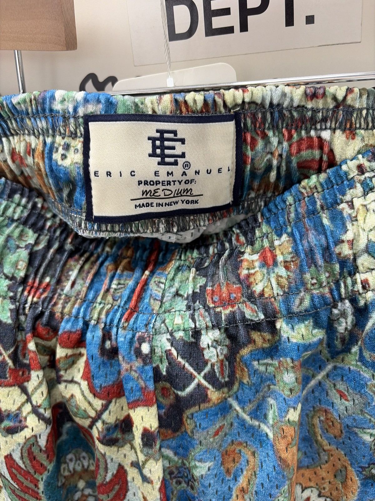 Eric Emanuel Eric Emanuel EE Basic Short "Wallpaper Red" Size US 32 / EU 48 - 5 Thumbnail