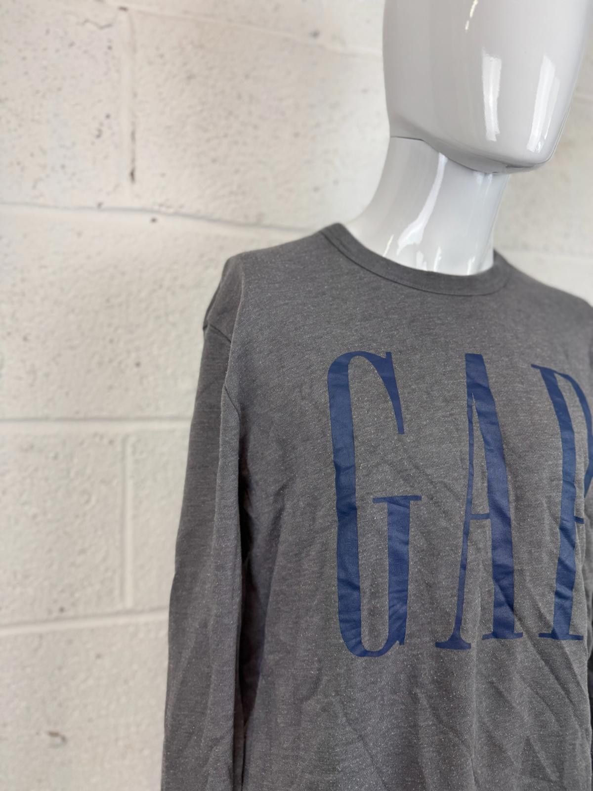Gap GAP Men's Gray Long Sleeve Sweatshirt Size M Size US M / EU 48-50 / 2 - 3 Thumbnail