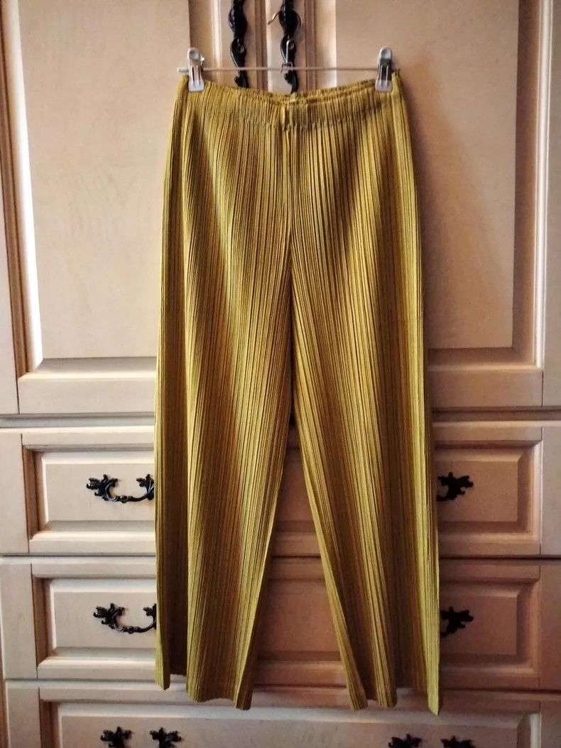 Issey Miyake Issey Miyake size:3 Mustard yellow pleated pants Size 23" - 5 Thumbnail