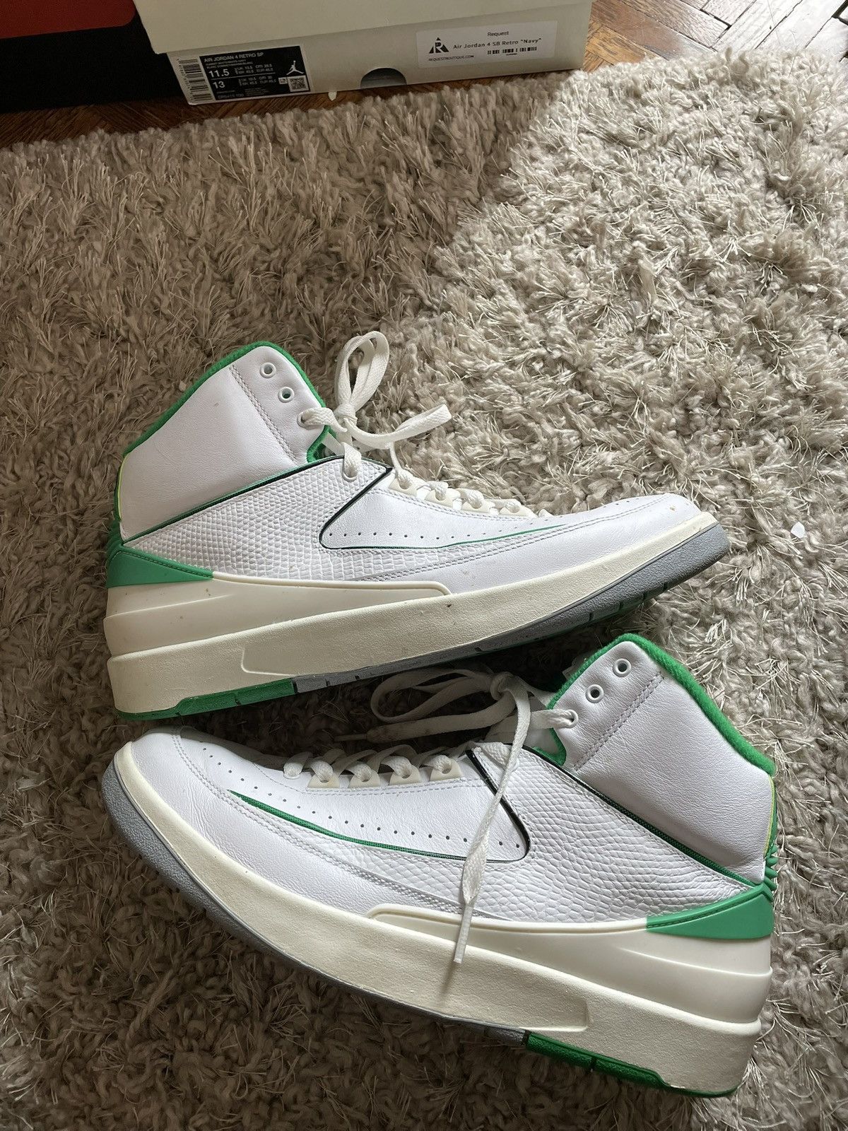 Jordan Brand Jordan 2 Lucky Green Size US 11 / EU 44 - 2 Thumbnail