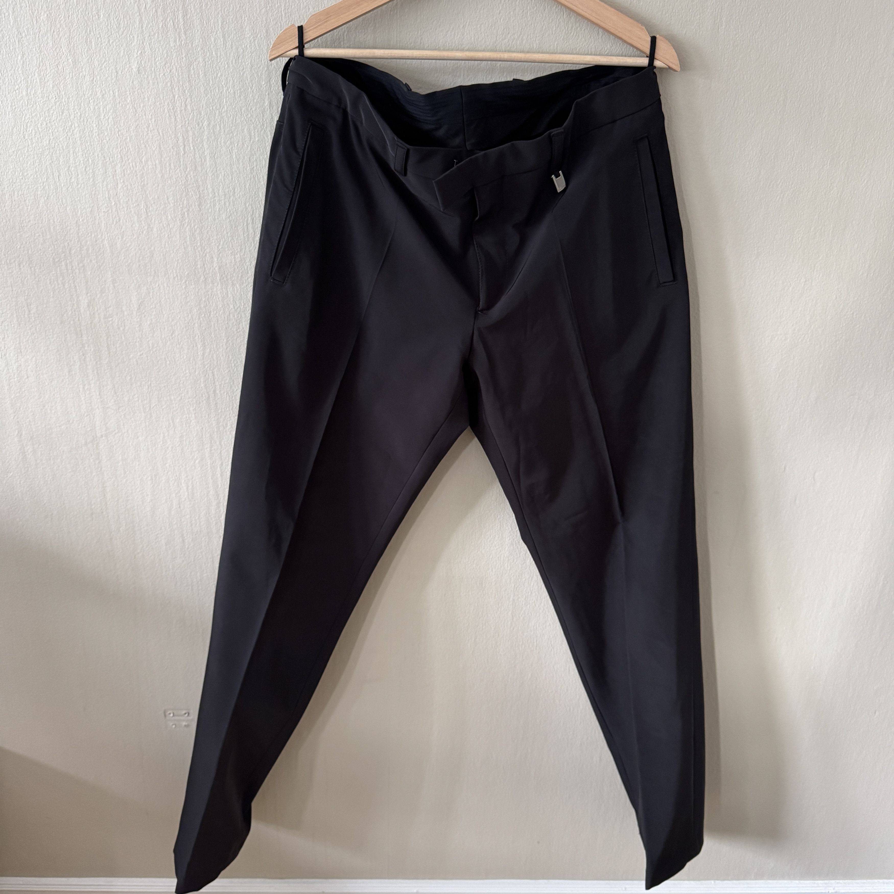 Prada Prada pants IT 52 L (W35 L33) Size US 36 / EU 52 - 1 Thumbnail