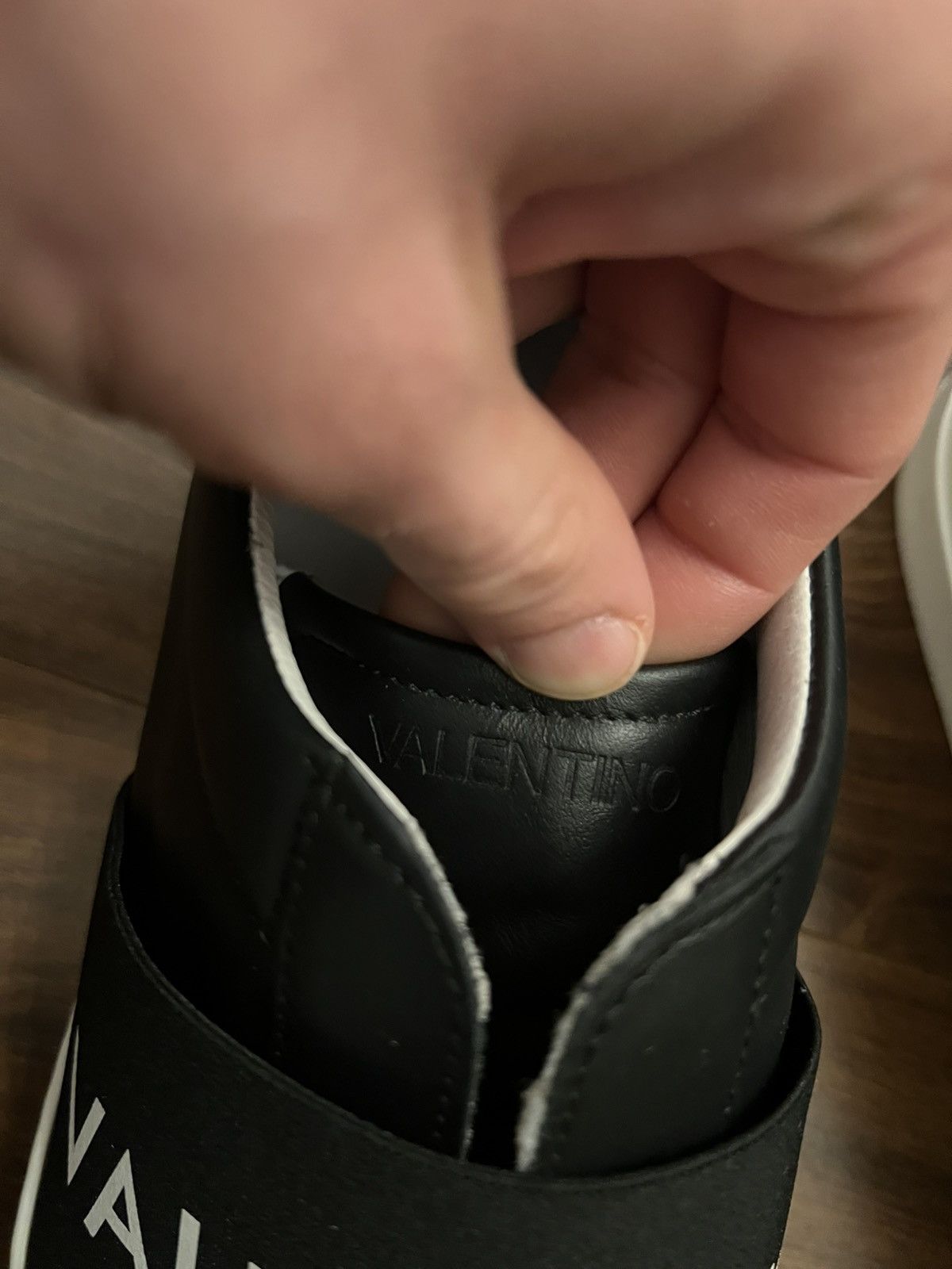 Valentino Valentino Zeus Logo Slip-on Leather Sneakers Size US 12 / EU 45 - 17 Thumbnail