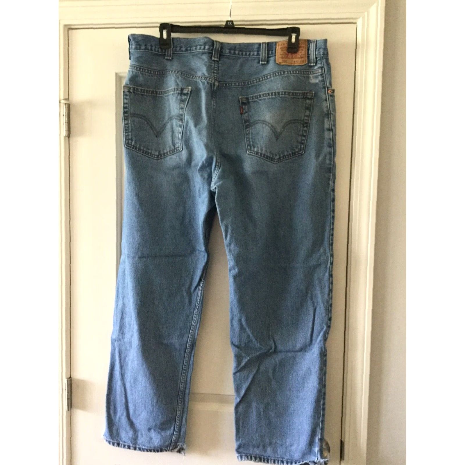 Levi's Levi's 550 Relaxed Fit Denim Jeans 42x32 Medium Wash Blue Mens Size US 42 / EU 58 - 5 Thumbnail