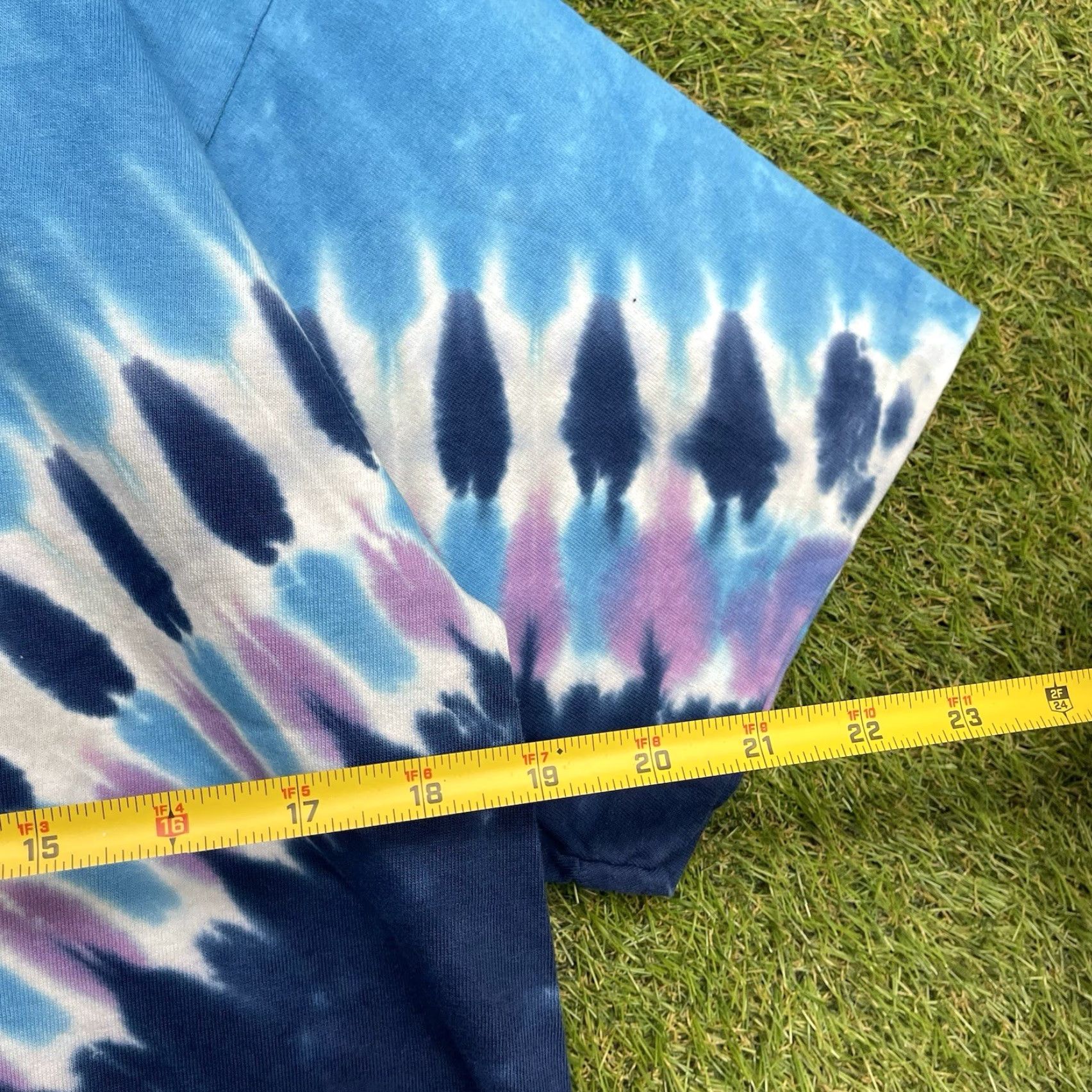 Liquid Blue VINTAGE Liquid Blue Grateful Dead Shirt Men’s M Double-Sided Graphic 90s Blue Cotton Crew Neck Short Sleeve T-Shirt Mens Size US M / EU 48-50 / 2 - 5 Thumbnail