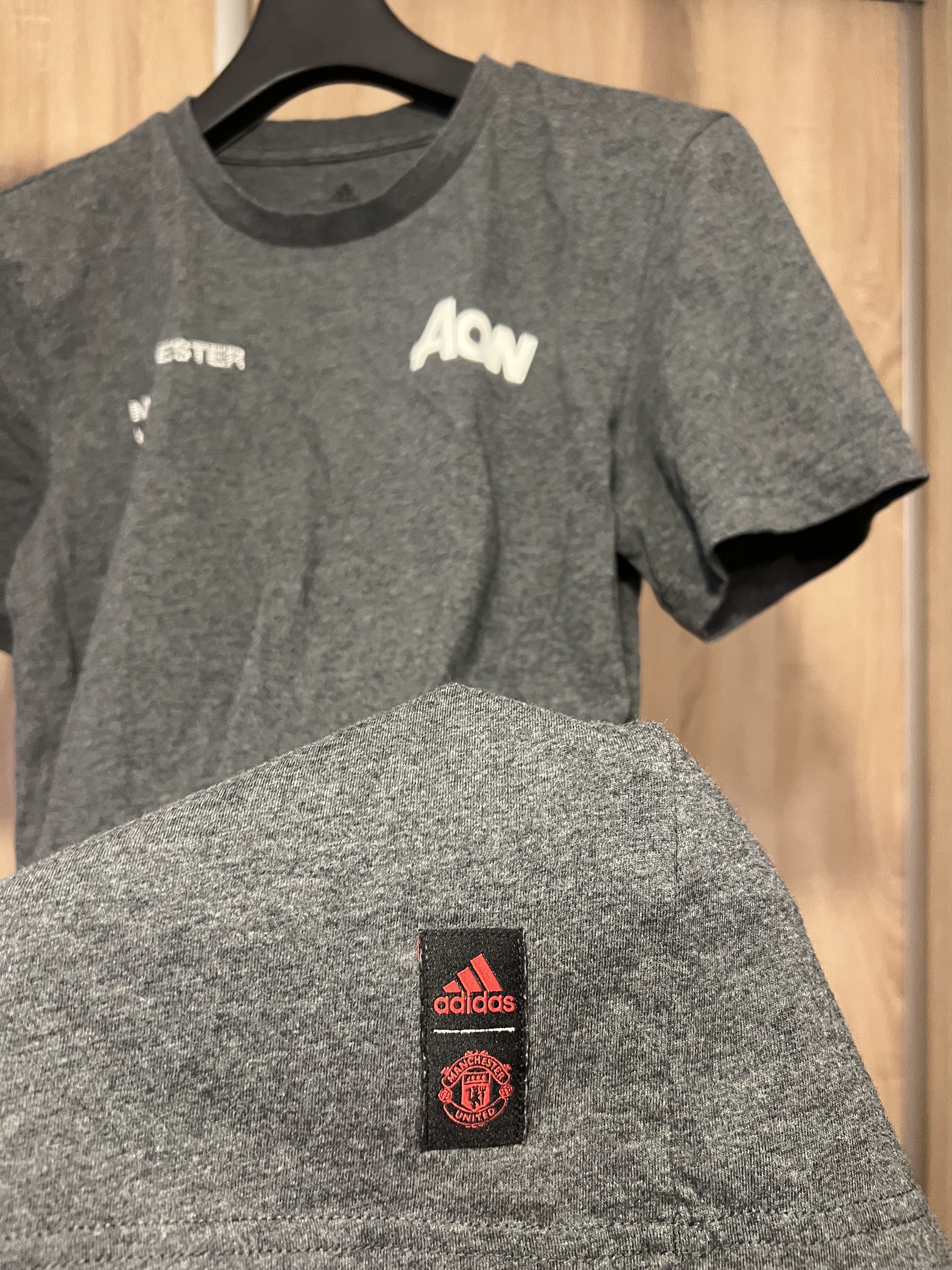 Adidas ADIDAS MANCHASTER UNITED AON JERSEY T-SHIRT KIT Size US S / EU 44-46 / 1 - 2 Thumbnail