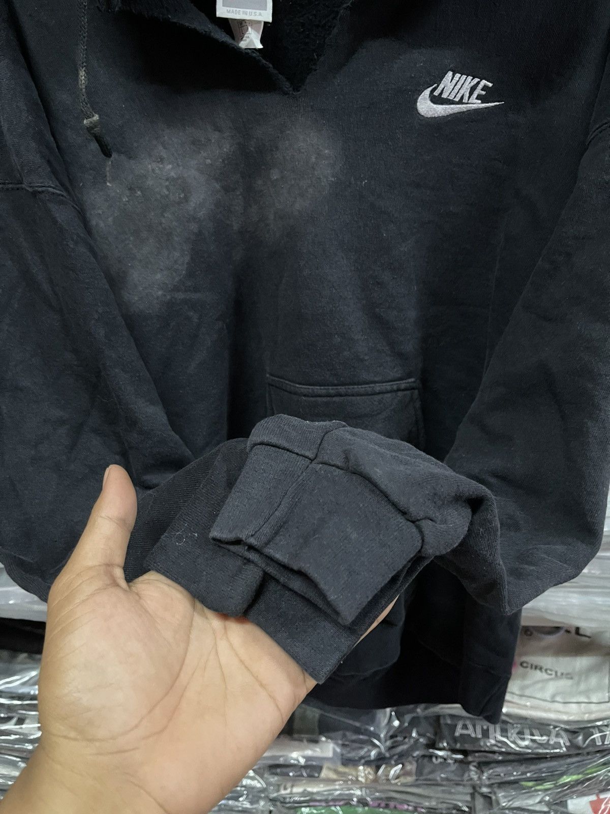 Nike Vintage 90s Thrashed Nike Hoodie🔥🔥🔥 Size US L / EU 52-54 / 3 - 2 Thumbnail