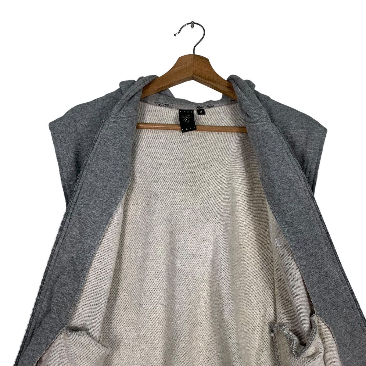 Karl Kani KARL KANI Embroidery Big Logo Sleeveless Hoodies #1244-C56 Size US M / EU 48-50 / 2 - 14 Thumbnail