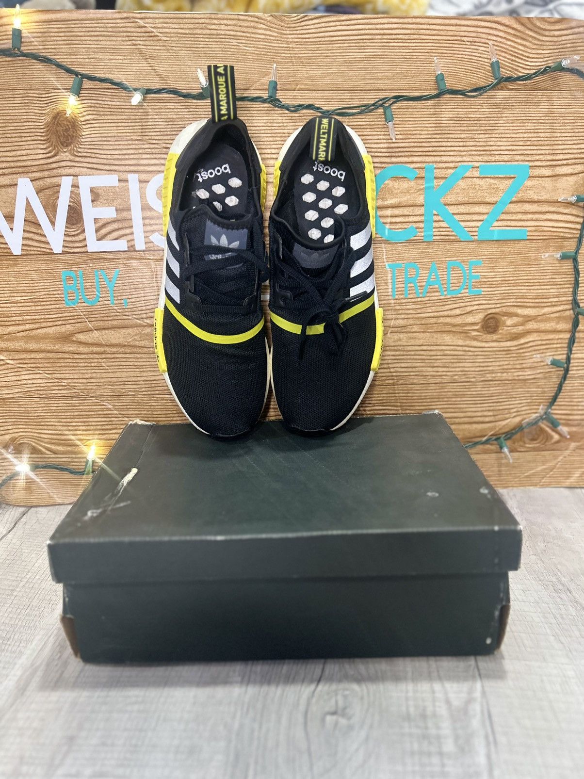 Adidas Adidas nmd black/yellow Size US 11 / EU 44 - 5 Thumbnail