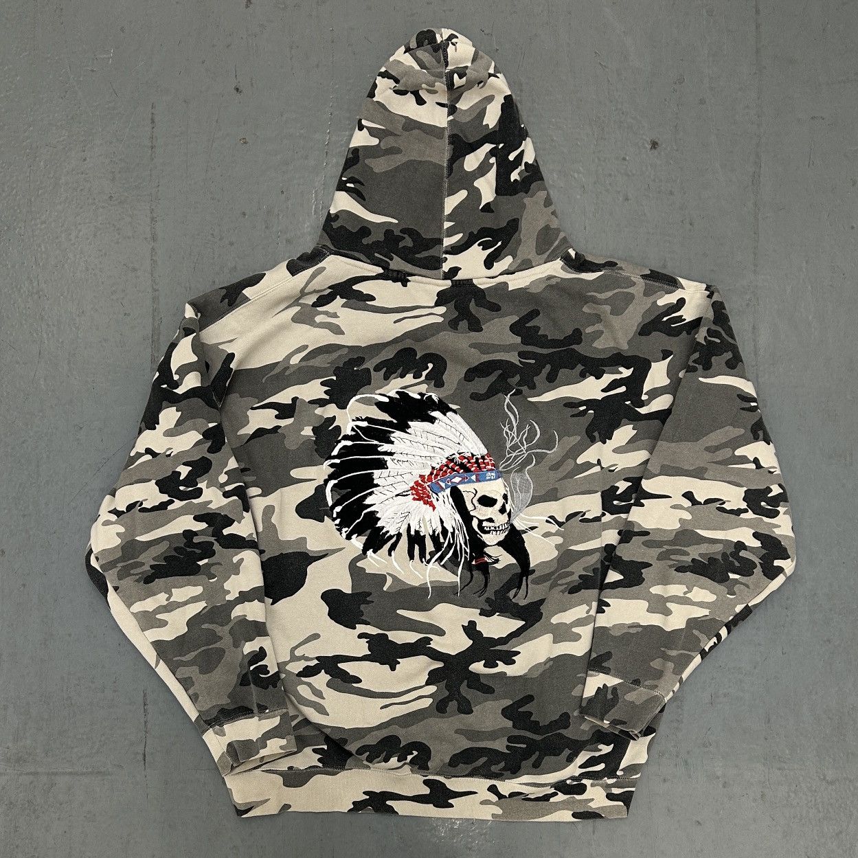 Vintage Y2K Camo Skull Hoodie – Oversized 3XL Size US XXL / EU 58 / 5 - 1 Thumbnail