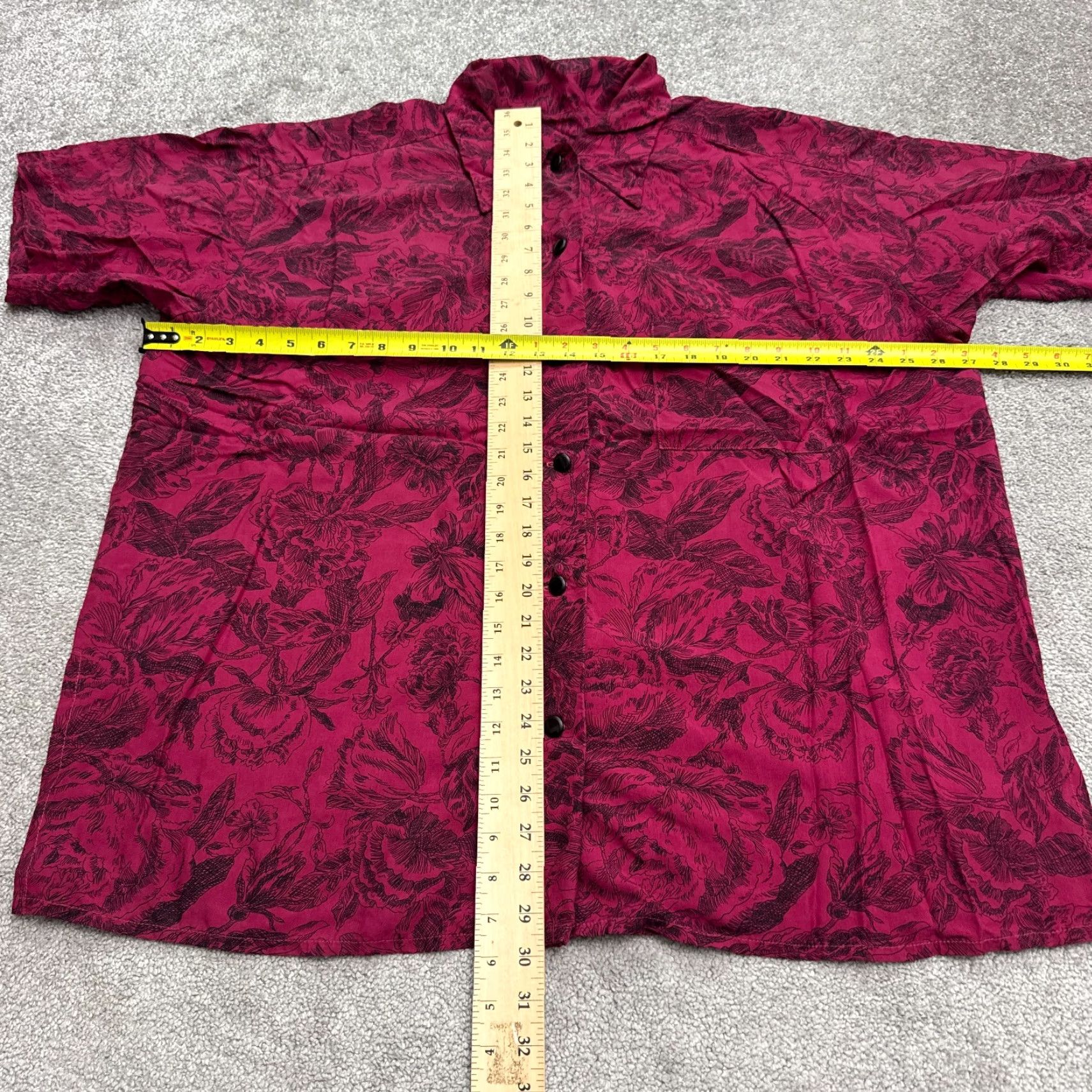 Vintage Unbranded Button-Down Floral Shirt Mens XL Red Short Sleeve Casual Summer Tropical Bohemian Hawaiian Flower Regular Mens Red Shirt Size US XL / EU 56 / 4 - 6 Thumbnail