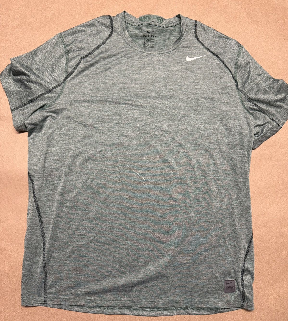 Nike Nike Pro DriFit Fitted Green workout Shirt XXL Rare! Size US XXL / EU 58 / 5 - 1 Thumbnail