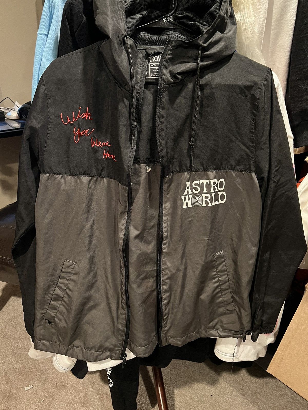 Travis Scott bear n goldfish windbreaker WISH YOU WERE HERE ASTROWORLD Size US S / EU 44-46 / 1 - 1 Thumbnail