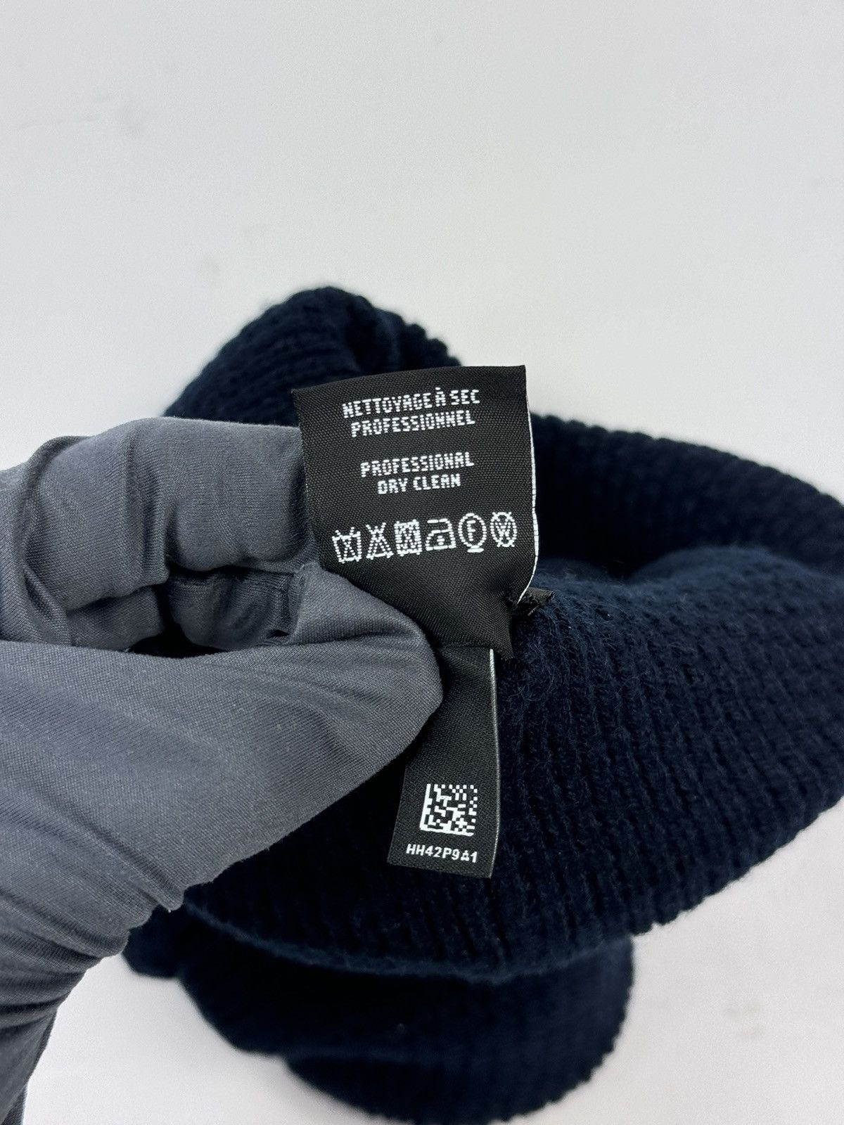 Chanel CASHMERE CHANEL LOGO BEANIE Size ONE SIZE - 4 Thumbnail