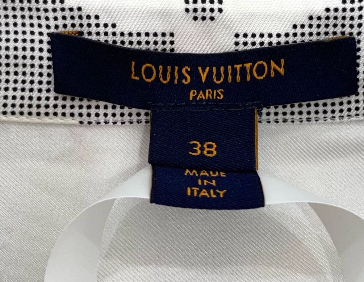 Louis Vuitton Louis Vuitton LV 23 logo breasted gray long sleeved shirt Size US S / EU 44-46 / 1 - 5 Thumbnail