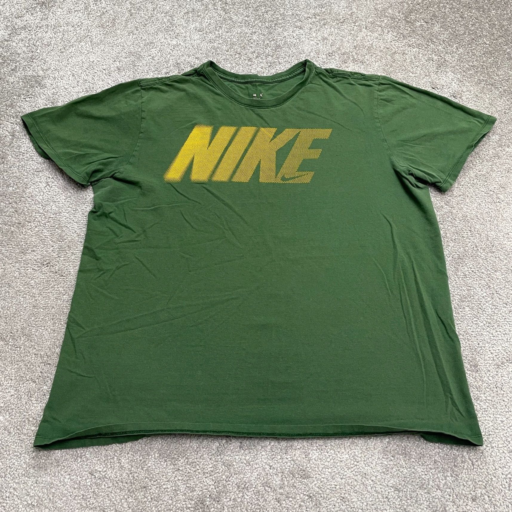 Nike Nike Graphic T-Shirt Mens Large Green Crew Neck Short Sleeve Cotton Casual Tee Size US L / EU 52-54 / 3 - 2 Thumbnail