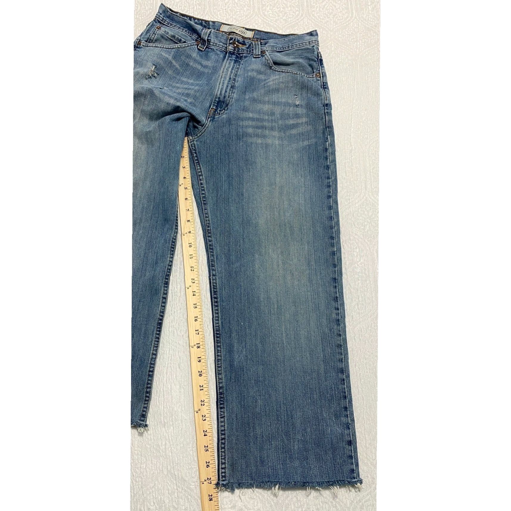 Vintage VINTAGE Urban Pipeline Jeans Men's 32×27 Distressed Raw Hem Relaxed Wide Leg Whiskers Size US 32 / EU 48 - 6 Thumbnail
