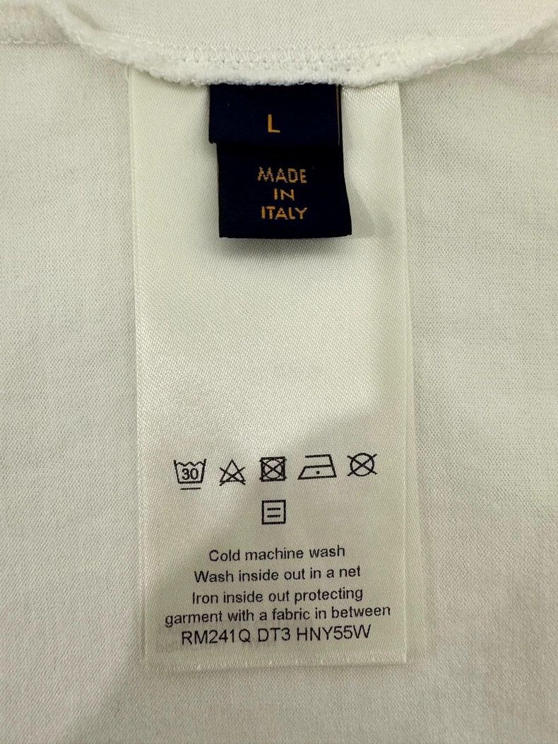 Louis Vuitton louis vuitton Logo Embossed Crew Neck Short Sleeve Size US L / EU 52-54 / 3 - 3 Thumbnail