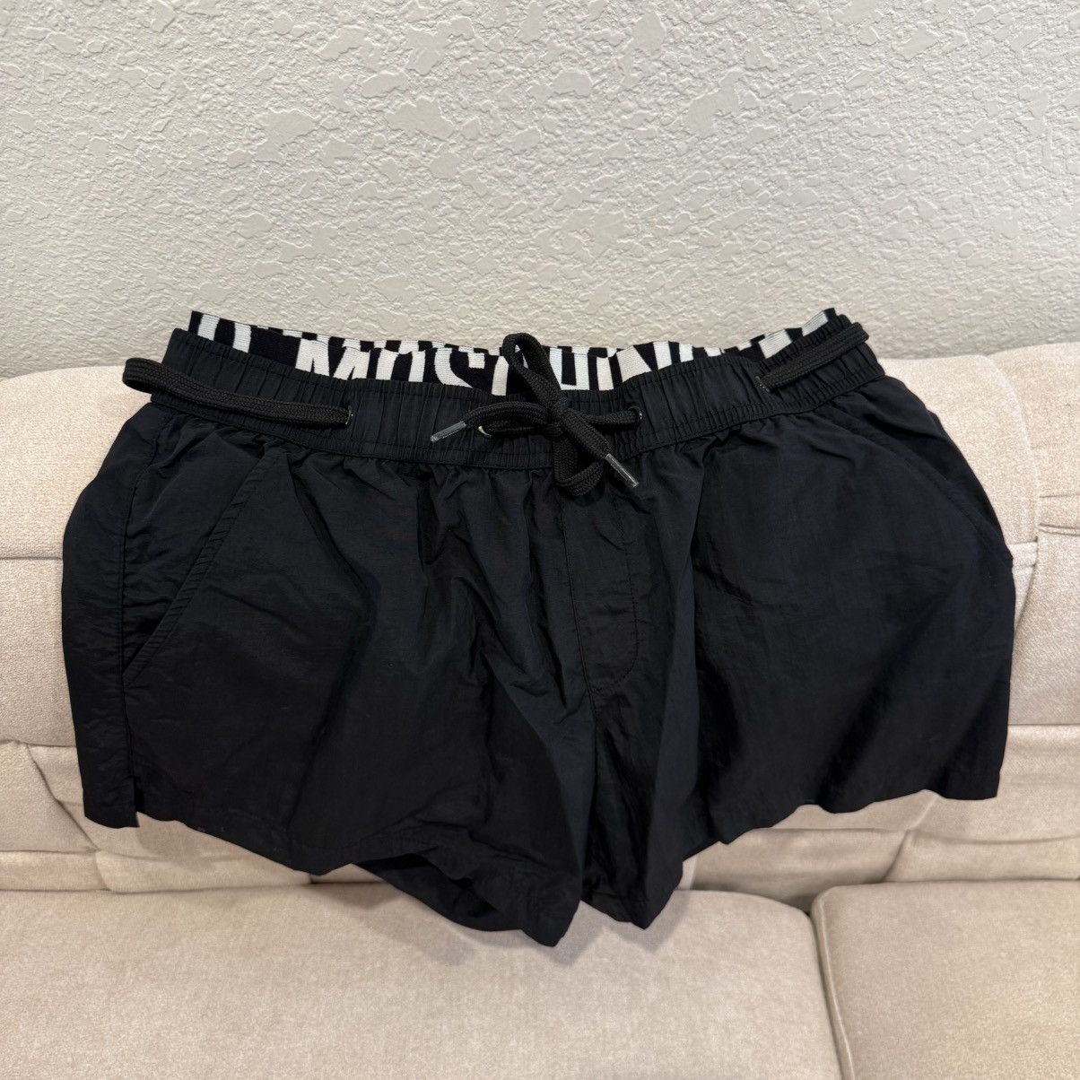 Moschino MOSCHINO Men’s Logo Band Waist Swim Shorts Black Size Small Size US 30 / EU 46 - 11 Thumbnail