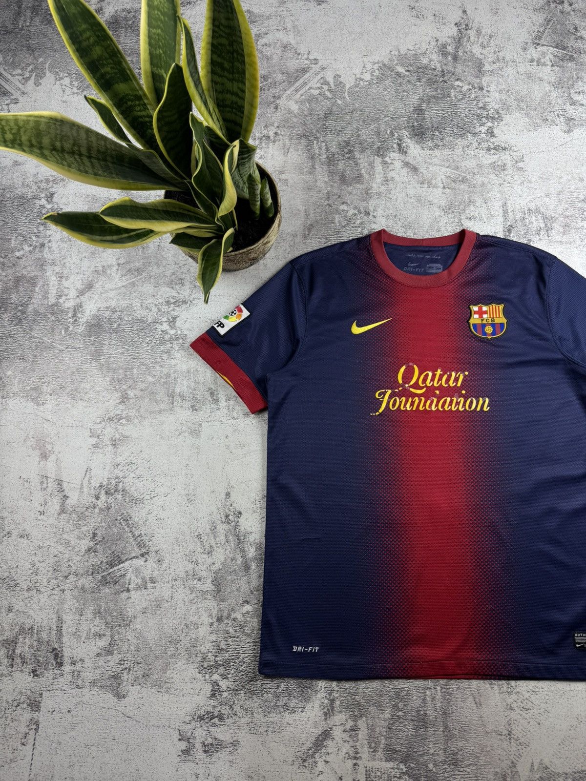 Nike BARCELONA FC 2012 2013 Home Vintage Nike Soccer Football Football Shirt Jersey Size US L / EU 52-54 / 3 - 2 Thumbnail