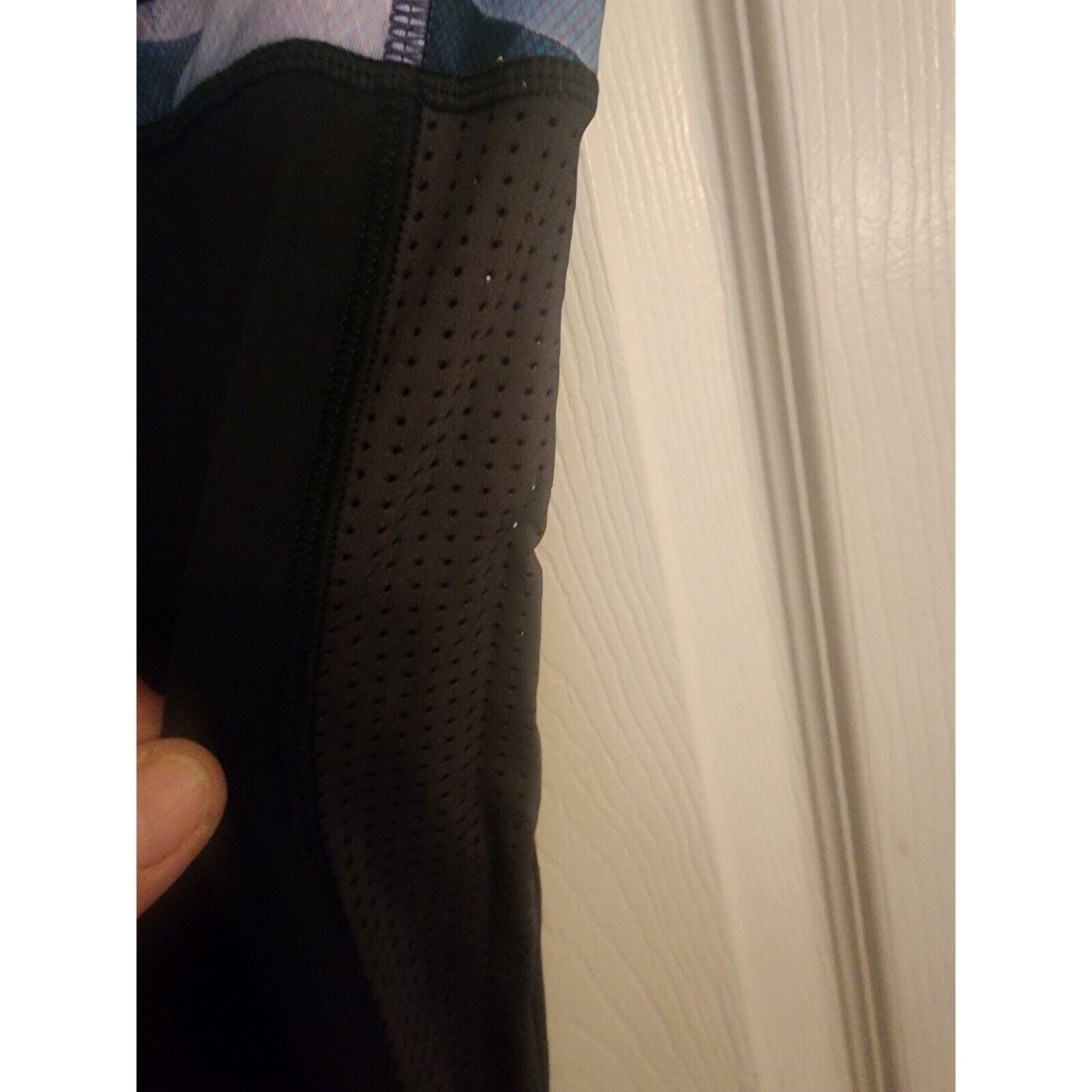 Lululemon Lululemon Womens Criss Cross Mesh Leggings Sz 4 Black Size 27" / US 4 / IT 40 - 3 Thumbnail