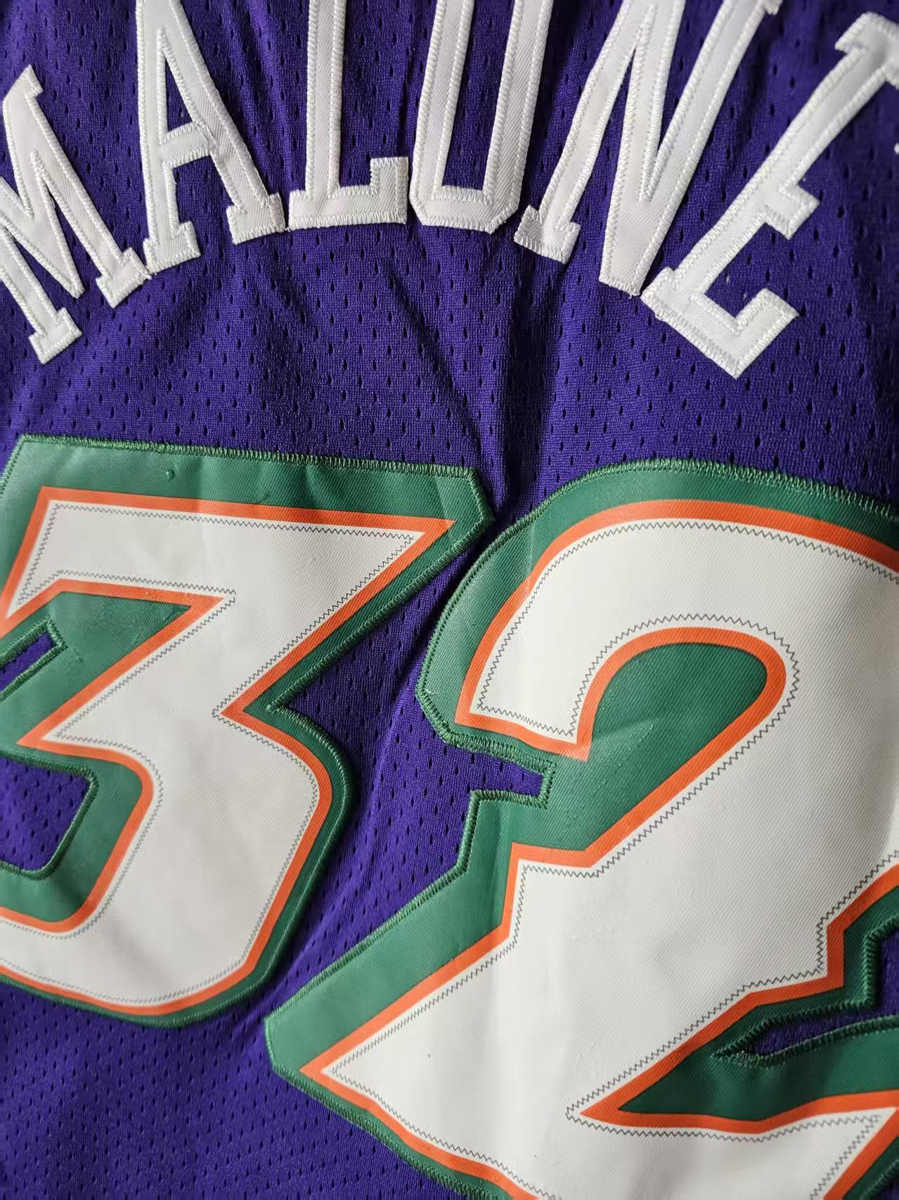NBA Utah Jazz #32 Karl Malone Jersey Size US S / EU 44-46 / 1 - 4 Thumbnail