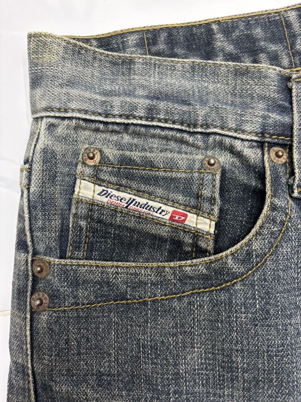 Diesel × General Research × Issey Miyake DIESEL BAGGY DISTRESSED DENIM JEANS Size US 31 - 11 Thumbnail