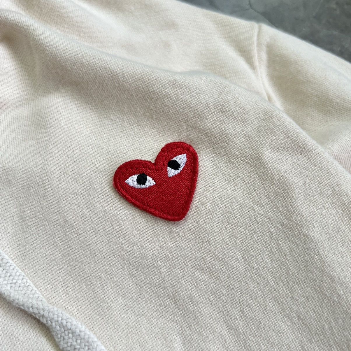 Comme des Garcons Play Comme Des Garcons Zip Hoodie Size US M / EU 48-50 / 2 - 3 Thumbnail