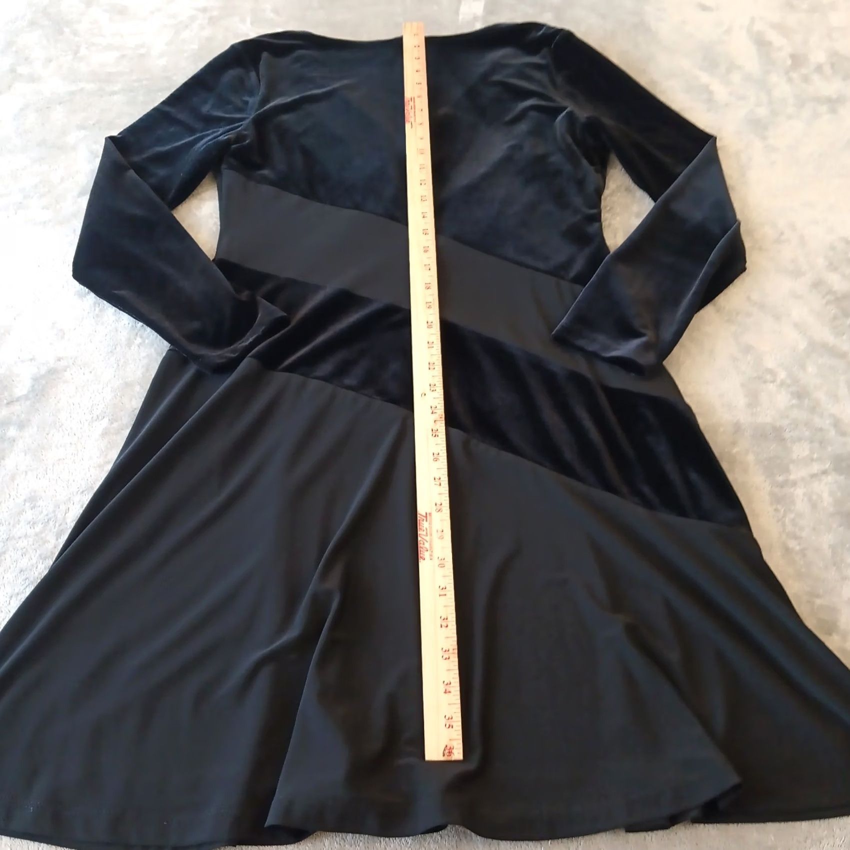 Ralph Lauren Lauren Ralph Lauren Dress Size 14 Black Knee Length Long Sleeve Velour V Neck Womens Size XL / US 12-14 / IT 48-50 - 6 Thumbnail