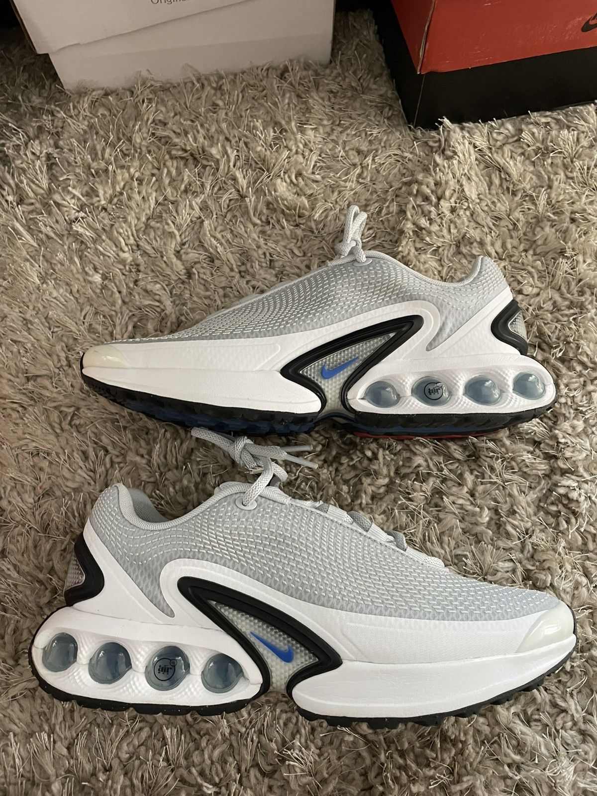 Nike Nike Air Max DN ‘Pure Platinum Hyper Royal’ Size US 9 / EU 42 - 3 Thumbnail