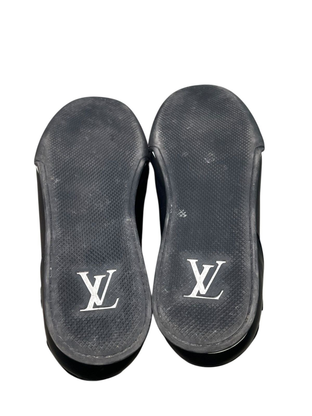 Louis Vuitton Louis Vuitton Black Leather High Top Sneakers Size US 7.5 / EU 40-41 - 6 Thumbnail