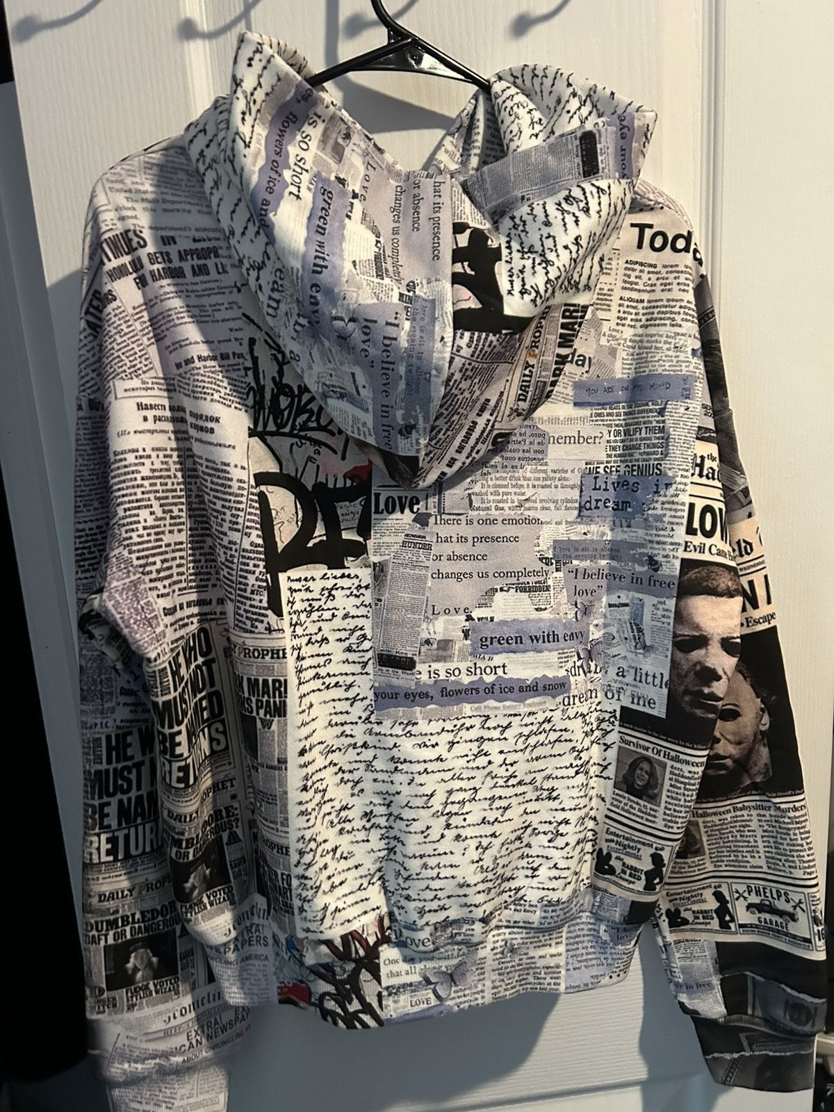 Droland Miller *RARE* DROLAND MILLER magazine hoodie Size US S / EU 44-46 / 1 - 3 Thumbnail