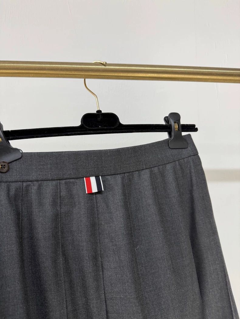 Thom Browne Thom Browne A gray pleated half-length dress Size 26" / US 2 / IT 38 - 3 Thumbnail