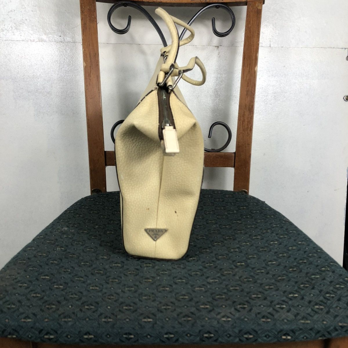 Prada 🔥VINTAGE HAND BAG PIG SKINS LEATHER PRADA MADE IN ITALY Size ONE SIZE - 7 Thumbnail