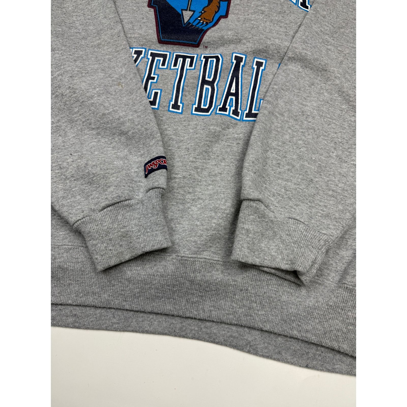Vintage Vintage 90s Villanova Wildcats Basketball Collegiate NCAA XL Size US XL / EU 56 / 4 - 8 Thumbnail