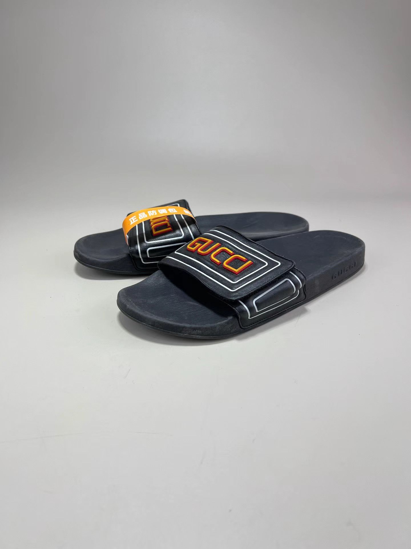 Gucci GUCCI Embossed Logo Slide Sandals Size US 10 / EU 43 - 1 Thumbnail