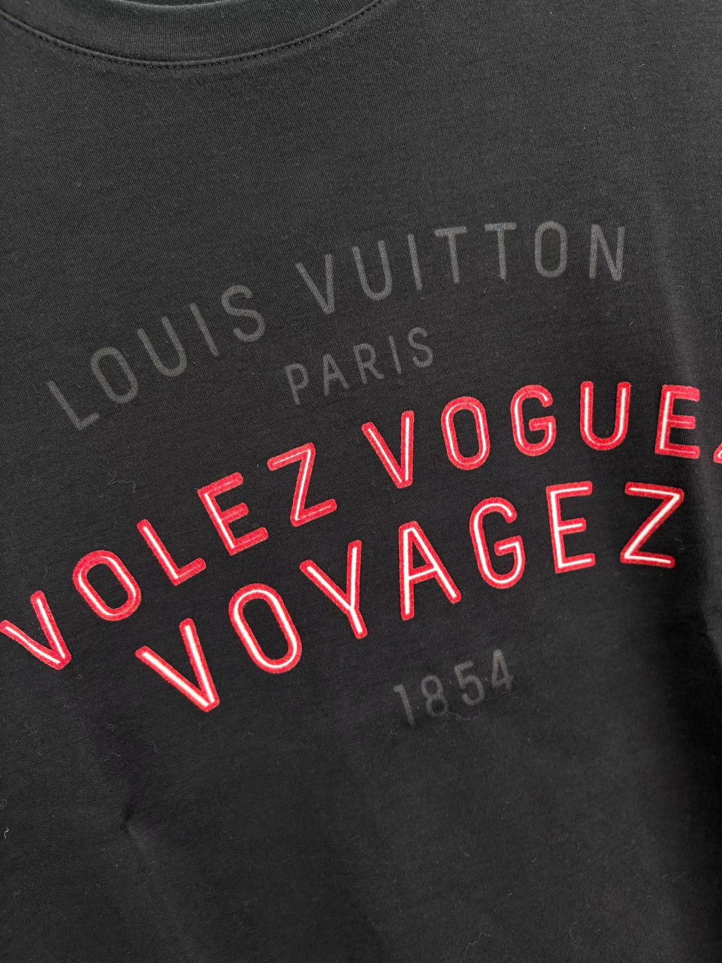 Louis Vuitton LV Black & Red Letter LOGO Short Sleeve K1 Size US XL / EU 56 / 4 - 3 Thumbnail