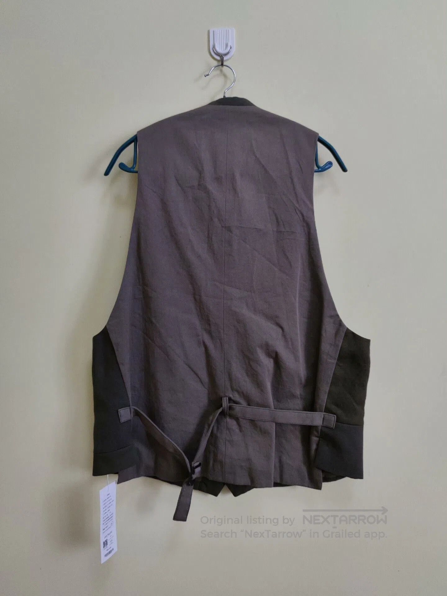 The Viridi-anne Functional Beige Vest for Men. Size US M / EU 48-50 / 2 - 2 Thumbnail