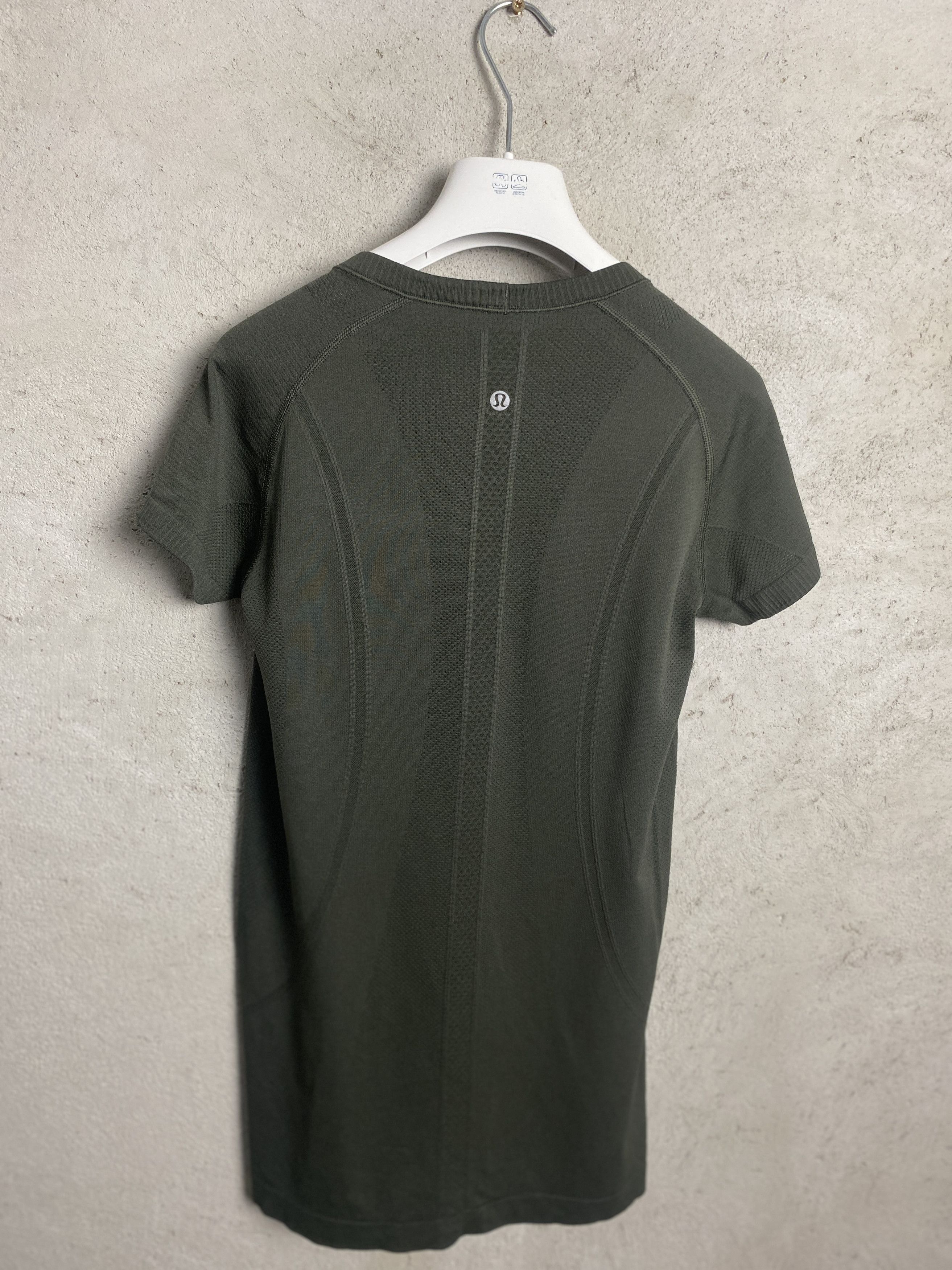 Lululemon Lululemon Swiftly Tech t-shirt tee sport yoga pilates Size S / US 4 / IT 40 - 4 Thumbnail