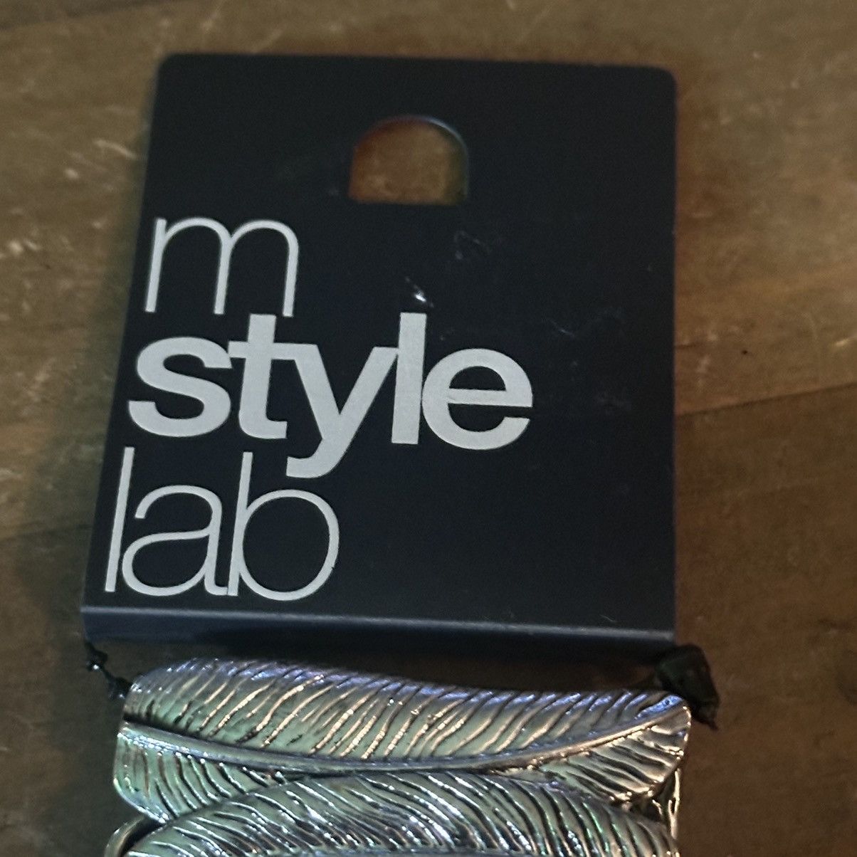 Macys Macy’s silver feathers stretch bracelet Size ONE SIZE - 4 Thumbnail