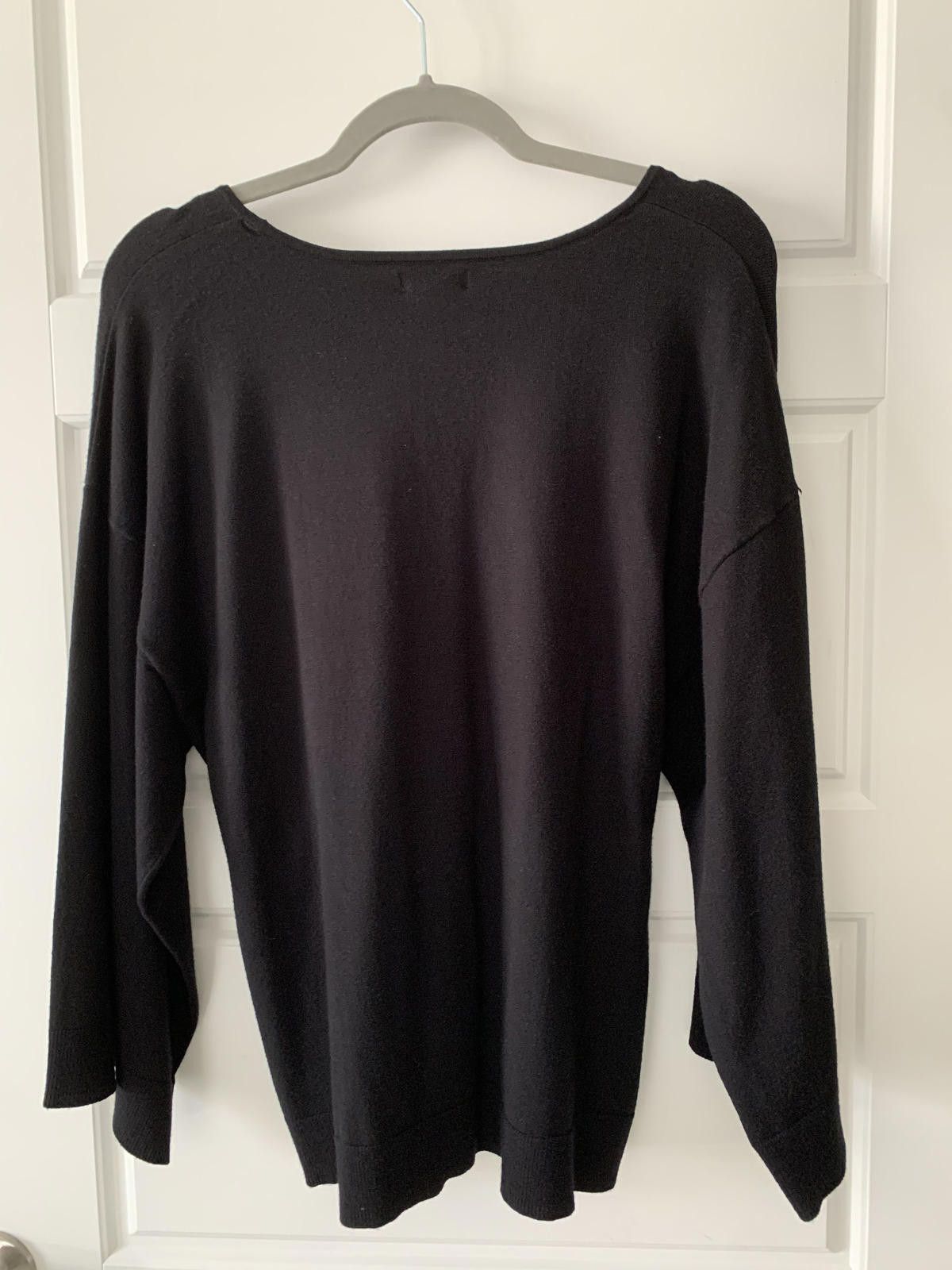 Other Max Studio Sweater With Flaired Sleeves and a front tie Bow Size M / US 6-8 / IT 42-44 - 4 Thumbnail