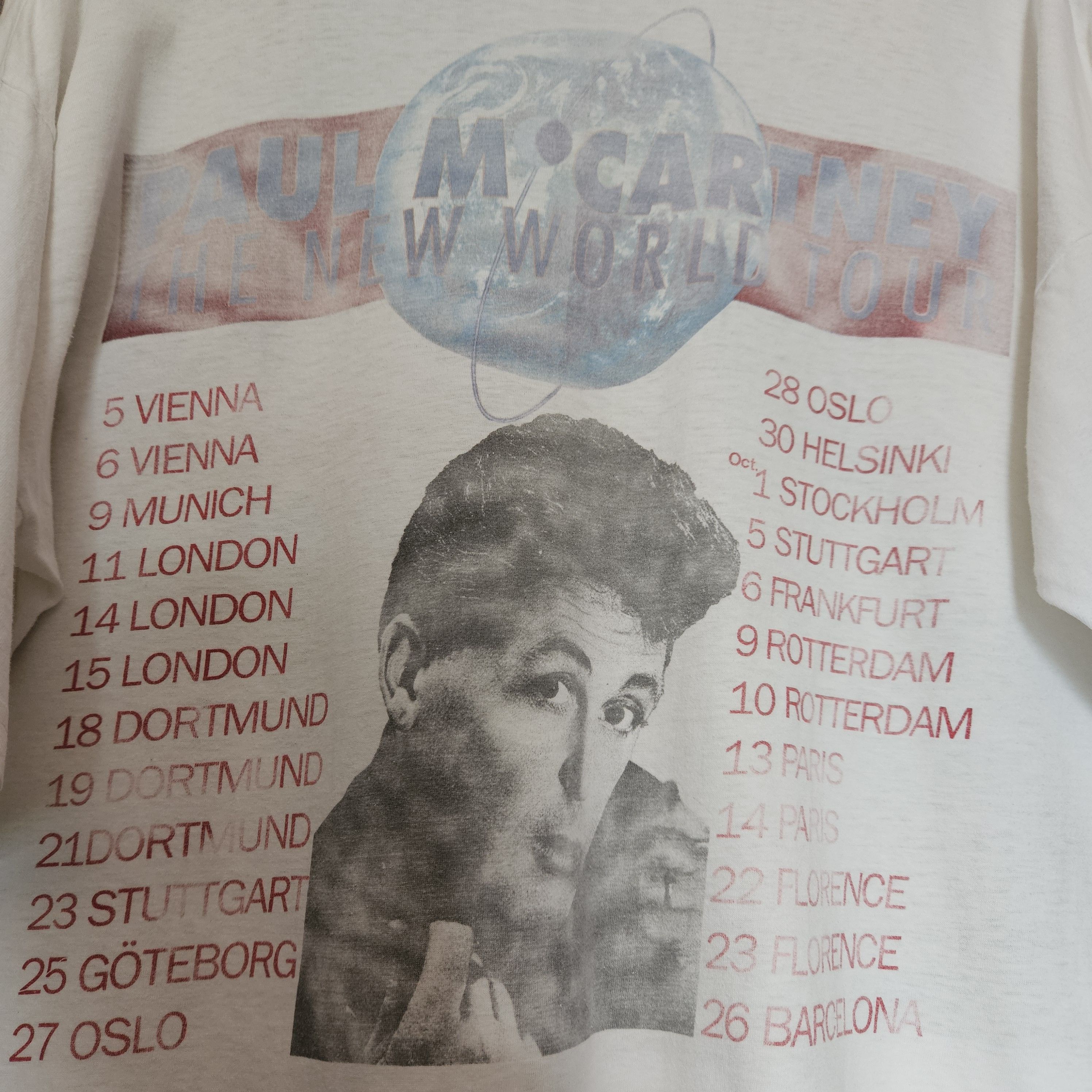 Band Tees Paul McCartney The New World Tour 90s Vintage Shirt Size US XL / EU 56 / 4 - 7 Thumbnail