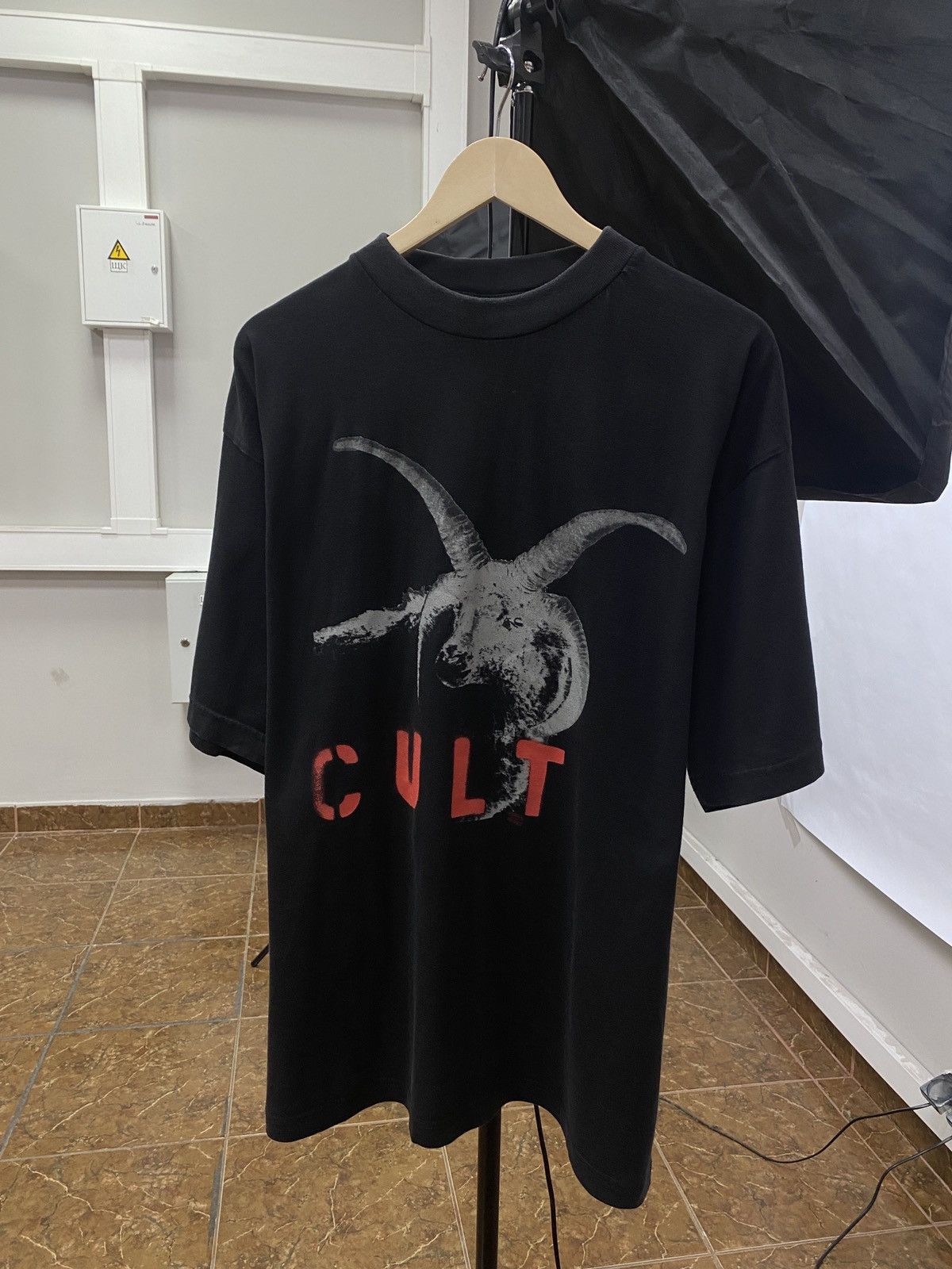 image of Band Tees x Tour Tee Vintage 90's The Cult Band Tour Promo T-Shirt Retro Hype in Black (Size Large)
